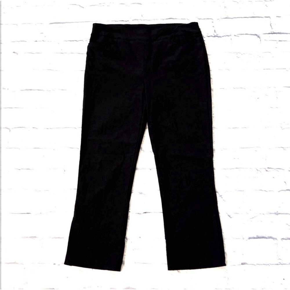 Chico’s Black Pull On Pants Split Hem Cropped Legs Size 4 Chico’s Size 0